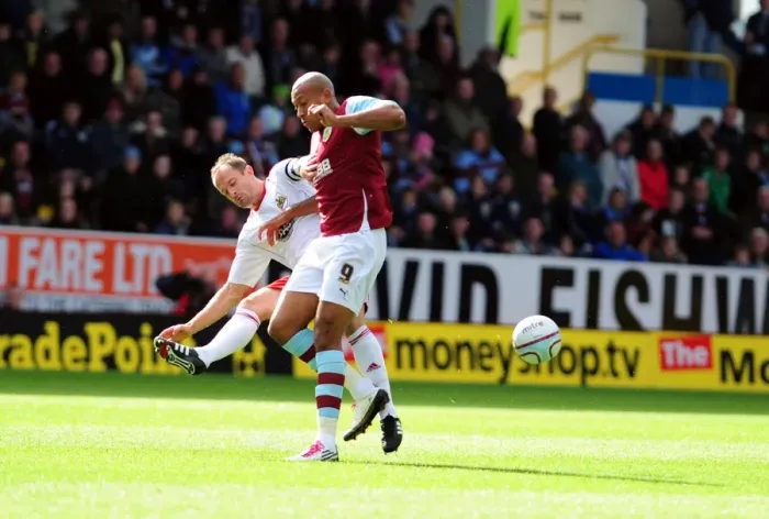 Framed Print : Battling for Supremacy: Carey vs Iwelumo in the Championship Clash between Burnley and Bristol City Framed Print : Battling for Supremacy: Carey vs Iwelumo in the Championship Clash between Burnley and Bristol City