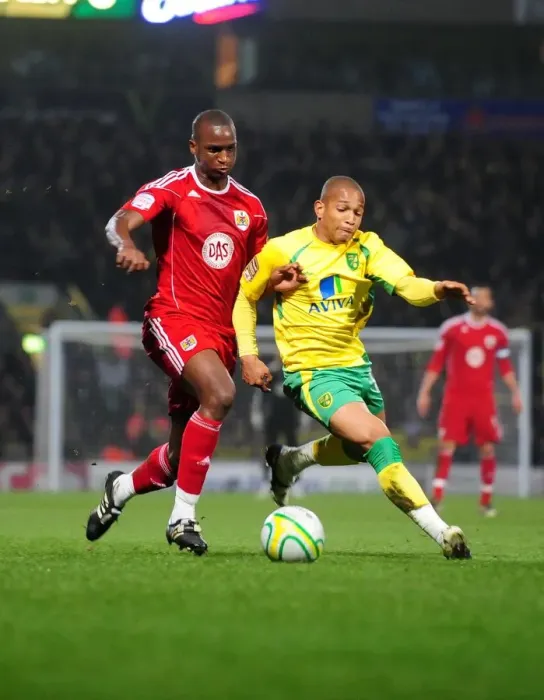 Framed Print : Battling for Supremacy: Cisse vs. Jackson in Norwich City vs. Bristol City Championship Clash, 14 / 03 / 2011 Framed Print : Battling for Supremacy: Cisse vs. Jackson in Norwich City vs. Bristol City Championship Clash, 14 / 03 / 2011
