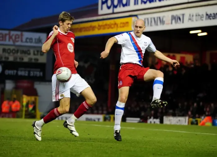 Framed Print : Battling for Supremacy: Jon Stead vs. Adam Barrett in the Championship Clash between Bristol City and Crystal Palace (December 2010) Framed Print : Battling for Supremacy: Jon Stead vs. Adam Barrett in the Championship Clash between Bristol City and Crystal Palace (December 2010)