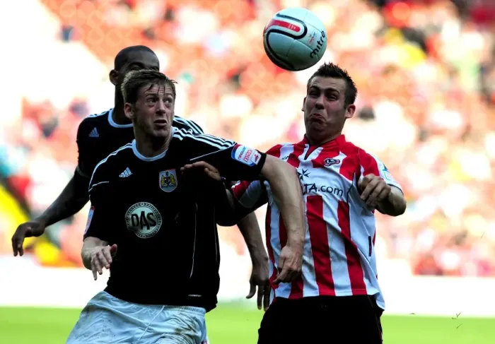 Framed Print : Battling for Supremacy: Jon Stead vs. Shane Duffy at Bramall Lane - Sheffield United vs. Bristol City, Championship 2011 Framed Print : Battling for Supremacy: Jon Stead vs. Shane Duffy at Bramall Lane - Sheffield United vs. Bristol City, Championship 2011