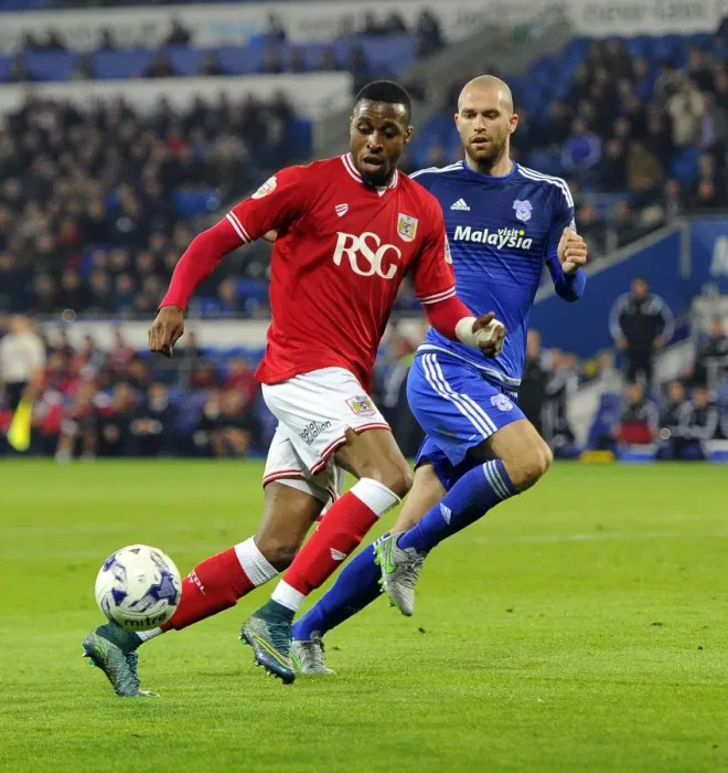 Framed Print : Battling for Supremacy: Kodjia vs. Connolly in Cardiff City vs. Bristol City Championship Clash