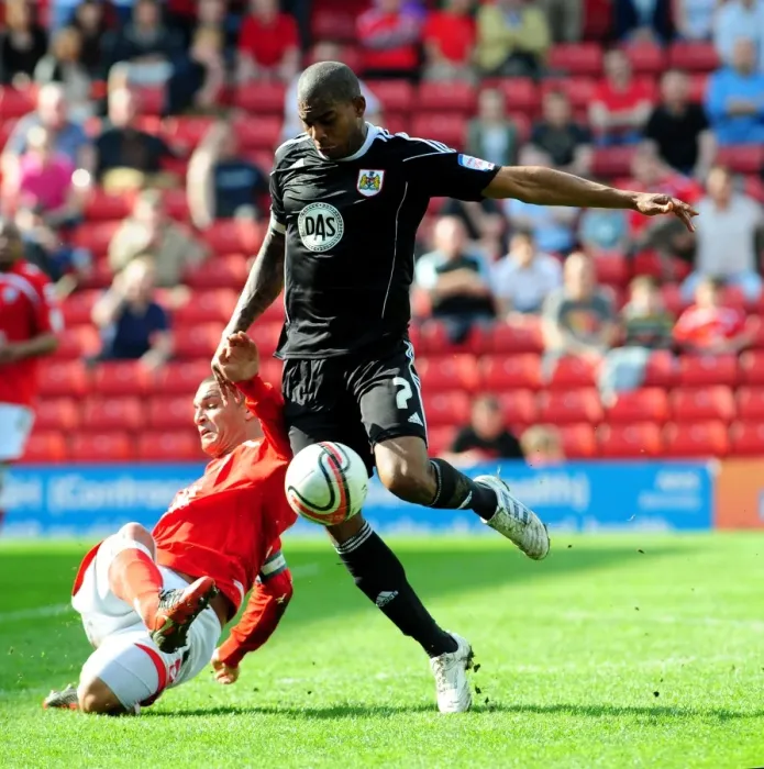 Framed Print : Battling for Supremacy: Marvin Elliott vs. Nathan Doyle - Barnsley vs. Bristol City, Championship 2011 Framed Print : Battling for Supremacy: Marvin Elliott vs. Nathan Doyle - Barnsley vs. Bristol City, Championship 2011