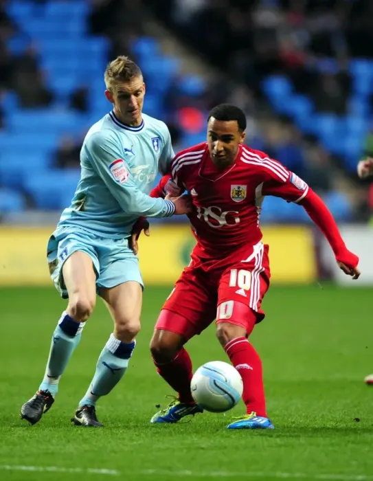 Framed Print : Battling for Supremacy: Nicky Maynard vs. David Bell in Coventry City vs. Bristol City Championship Clash (December 26, 2011) Framed Print : Battling for Supremacy: Nicky Maynard vs. David Bell in Coventry City vs. Bristol City Championship Clash (December 26, 2011)