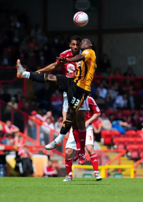 Framed Print : Battling for Supremacy: Nyatanga vs. McLean in the Championship Clash between Bristol City and Hull City (07 / 05 / 2011)