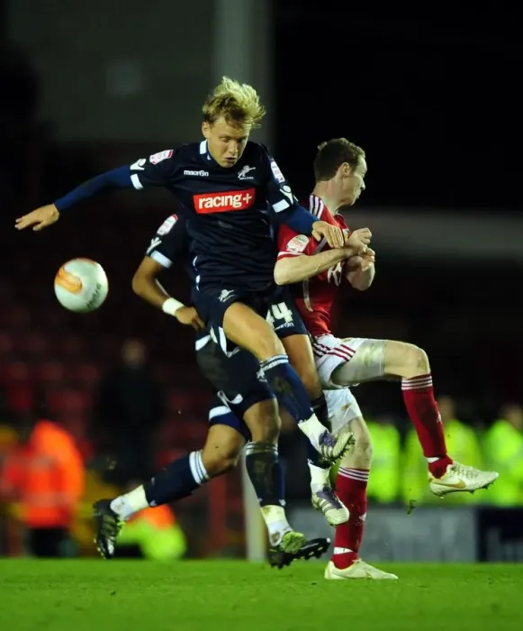 Framed Print : Battling for Supremacy: Pearson vs. Wright in Championship Clash between Bristol City and Millwall (03 / 01 / 2012) Framed Print : Battling for Supremacy: Pearson vs. Wright in Championship Clash between Bristol City and Millwall (03 / 01 / 2012)