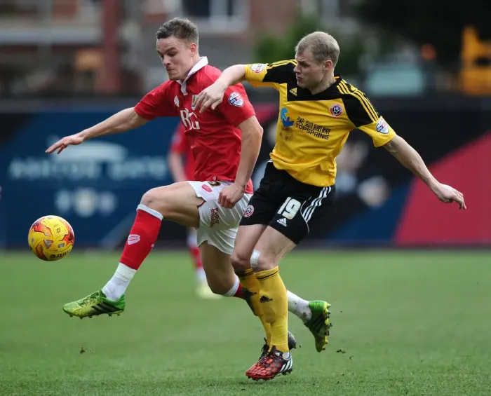 Framed Print : Battling for Supremacy: Smith vs McEveley in Intense Bristol City vs Sheffield United Clash