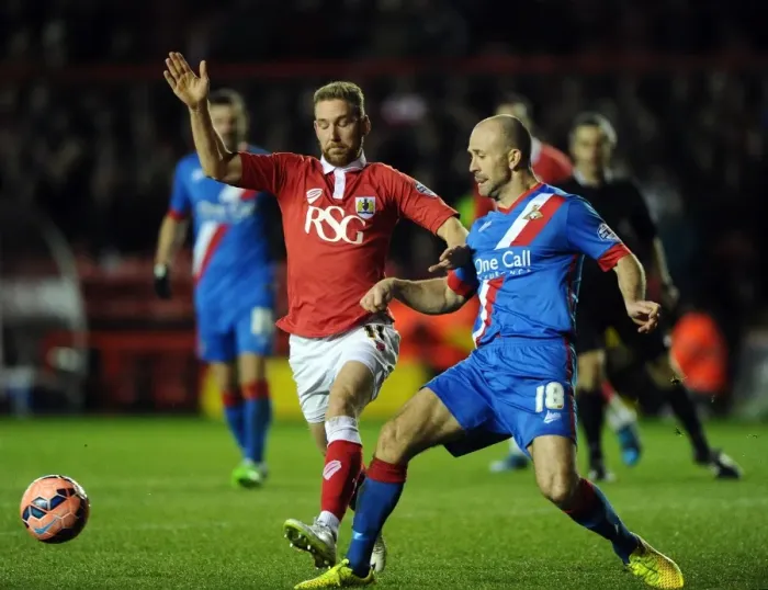 Framed Print : Battling for Supremacy: Wagstaff vs. Keegan in the FA Cup Third Round Replay - Bristol City vs. Doncaster Rovers