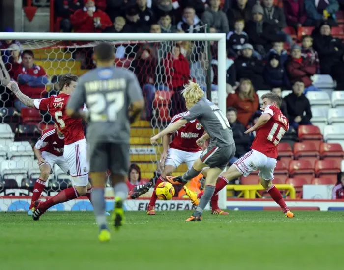 Framed Print : Ben Pringle Scores for Rotherham United Against Bristol City, 14th December 2013 Framed Print : Ben Pringle Scores for Rotherham United Against Bristol City, 14th December 2013