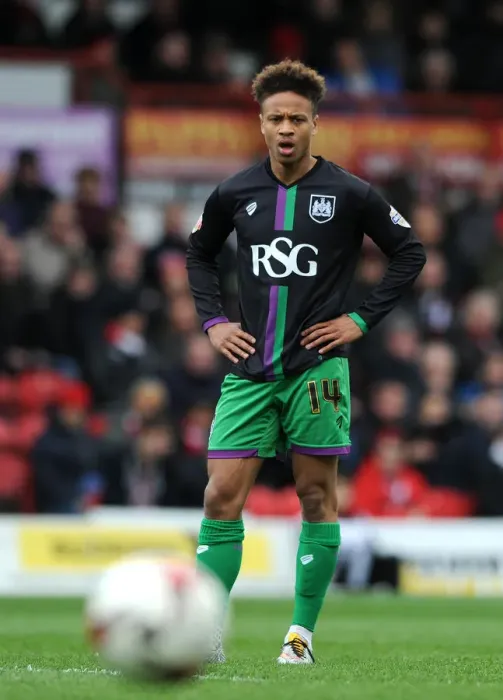 Framed Print : Bobby Reid in Action: Brentford vs. Bristol City, Sky Bet Championship (160416) Framed Print : Bobby Reid in Action: Brentford vs. Bristol City, Sky Bet Championship (160416)