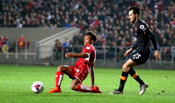 Framed Print : Bobby Reid in Action: Brilliant Pass at Ashton Gate - Bristol City vs. Hull City, EFL Cup, 2016 Framed Print : Bobby Reid in Action: Brilliant Pass at Ashton Gate - Bristol City vs. Hull City, EFL Cup, 2016
