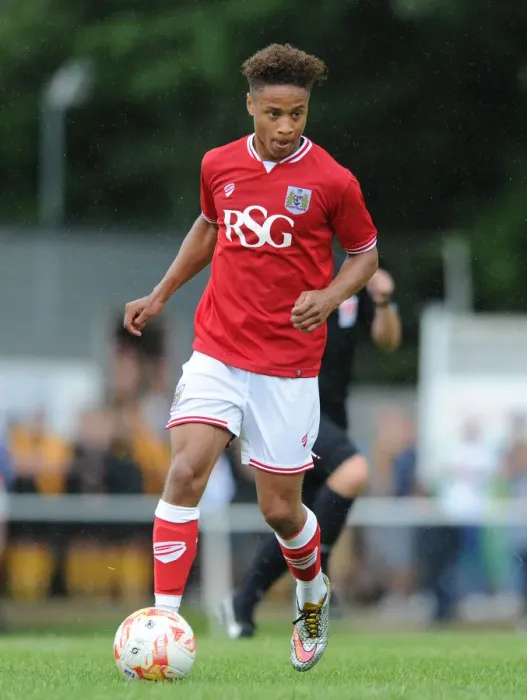 Framed Print : Bobby Reid in Action: Bristol City FC's Pre-Season Star at Brislington Stadium, 2015 Framed Print : Bobby Reid in Action: Bristol City FC's Pre-Season Star at Brislington Stadium, 2015