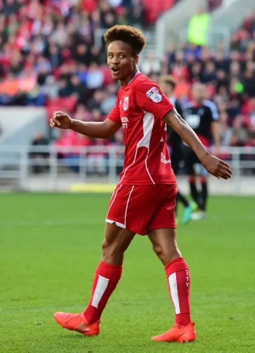 Framed Print : Bobby Reid in Action: Bristol City vs. Nottingham Forest, Sky Bet Championship, October 2016