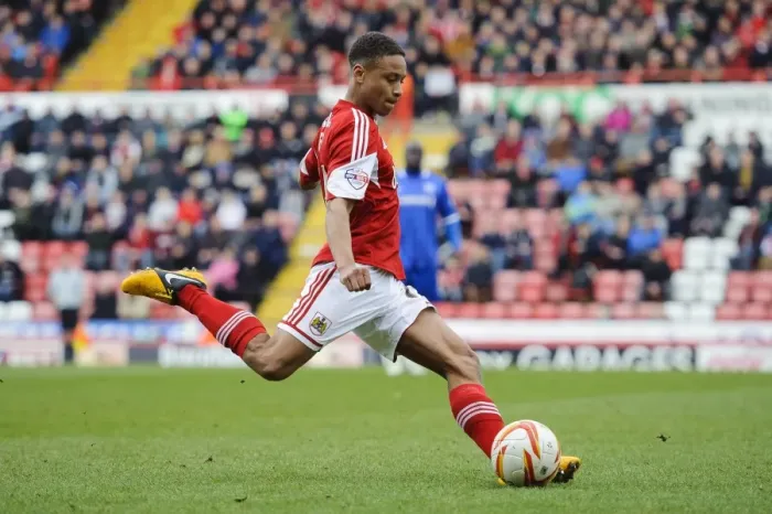 Framed Print : Bobby Reid in Action: Bristol City vs. Gillingham, Sky Bet League One, 2014 Framed Print : Bobby Reid in Action: Bristol City vs. Gillingham, Sky Bet League One, 2014