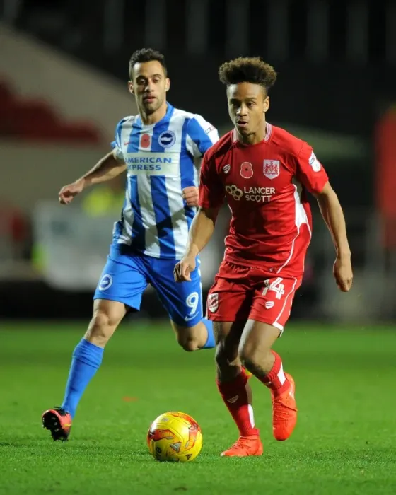 Framed Print : Bobby Reid in Action: Bristol City vs Brighton & Hove Albion, November 2016 (Sky Bet Championship)