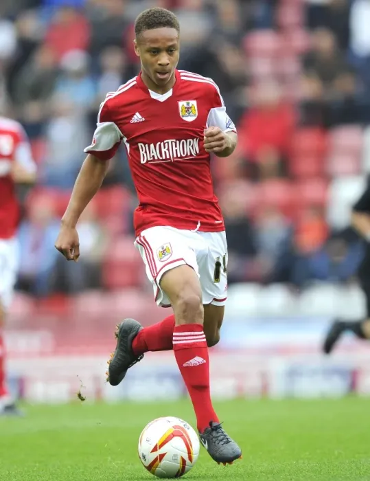 Framed Print : Bobby Reid in Action: Bristol City vs Colchester United, Sky Bet League One (Sept 2013) Framed Print : Bobby Reid in Action: Bristol City vs Colchester United, Sky Bet League One (Sept 2013)