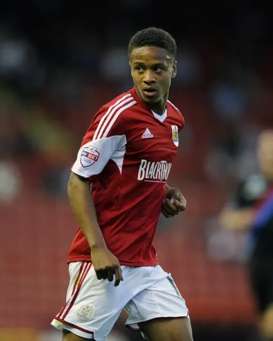 Framed Print : Bobby Reid in Action: Bristol City vs Crystal Palace, Capital One Cup 2013