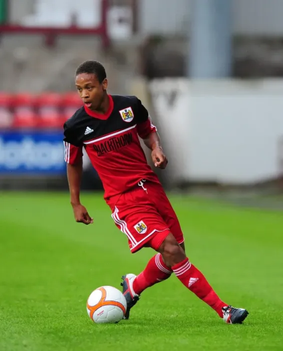 Framed Print : Bobby Reid in Action: Bristol City's Pre-Season Friendly at Dunfermline Athletic, August 2012 Framed Print : Bobby Reid in Action: Bristol City's Pre-Season Friendly at Dunfermline Athletic, August 2012
