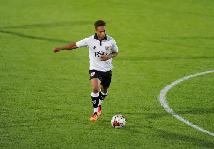 Framed Print : Bobby Reid in Action: Cheltenham Town vs. Bristol City Pre-Season Friendly, 2014 Framed Print : Bobby Reid in Action: Cheltenham Town vs. Bristol City Pre-Season Friendly, 2014
