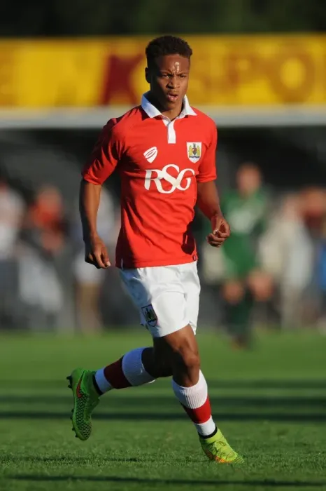 Framed Print : Bobby Reid in Action: Weston Super Mare vs. Bristol City, 2014 - Pre-Season Friendly Framed Print : Bobby Reid in Action: Weston Super Mare vs. Bristol City, 2014 - Pre-Season Friendly