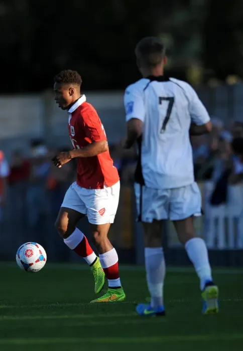 Framed Print : Bobby Reid in Action: Weston Super Mare vs. Bristol City, 2014 Framed Print : Bobby Reid in Action: Weston Super Mare vs. Bristol City, 2014