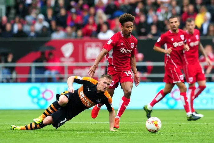 Framed Print : Bobby Reid Breaks Free: Thrilling Moment from Bristol City vs Newcastle United, 2016