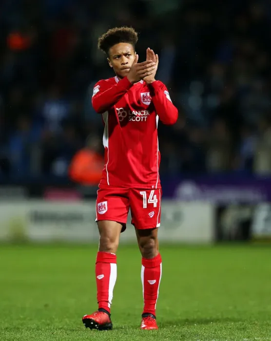 Framed Print : Bobby Reid of Bristol City Applauding Fans at Huddersfield Town's John Smiths Stadium, Sky Bet Championship (10 December 2016) Framed Print : Bobby Reid of Bristol City Applauding Fans at Huddersfield Town's John Smiths Stadium, Sky Bet Championship (10 December 2016)