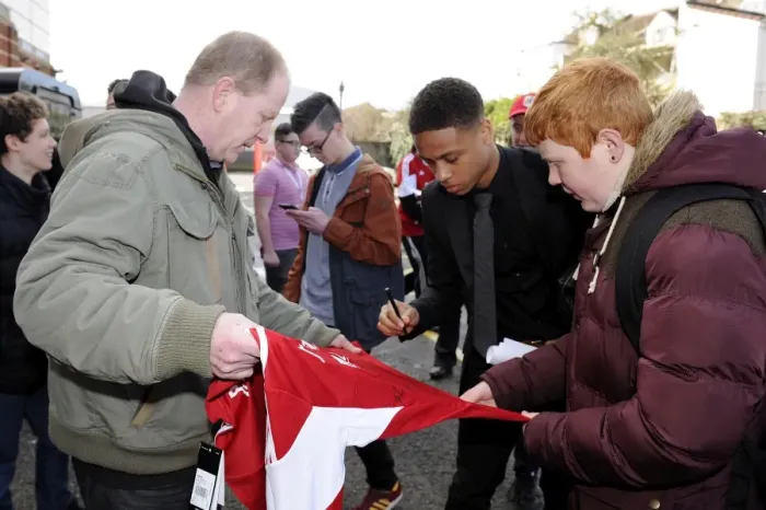 Framed Print : Bobby Reid of Bristol City Signing Autographs for Fans during Bristol City v Gillingham Match, Sky Bet League One