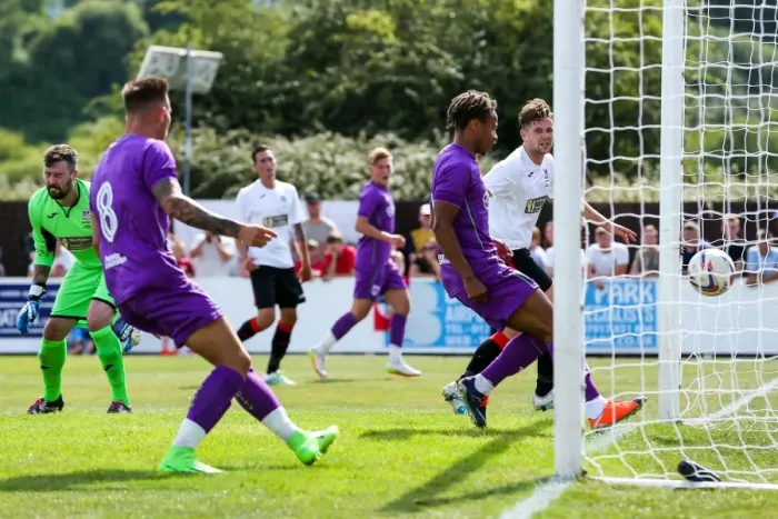 Framed Print : Bobby Reid Scores for Bristol City against Bristol Manor Farm, 2017 Framed Print : Bobby Reid Scores for Bristol City against Bristol Manor Farm, 2017
