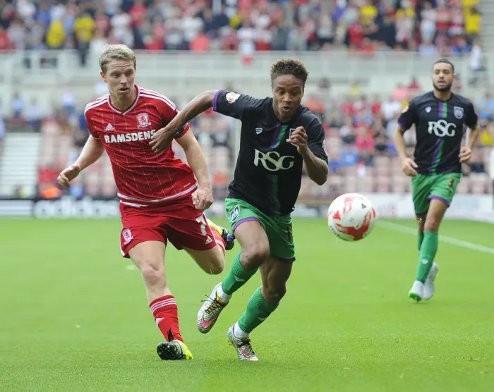Framed Print : Bobby Reid vs Grant Leadbitter: Battle for Supremacy in Middlesbrough vs Bristol City Championship Clash Framed Print : Bobby Reid vs Grant Leadbitter: Battle for Supremacy in Middlesbrough vs Bristol City Championship Clash