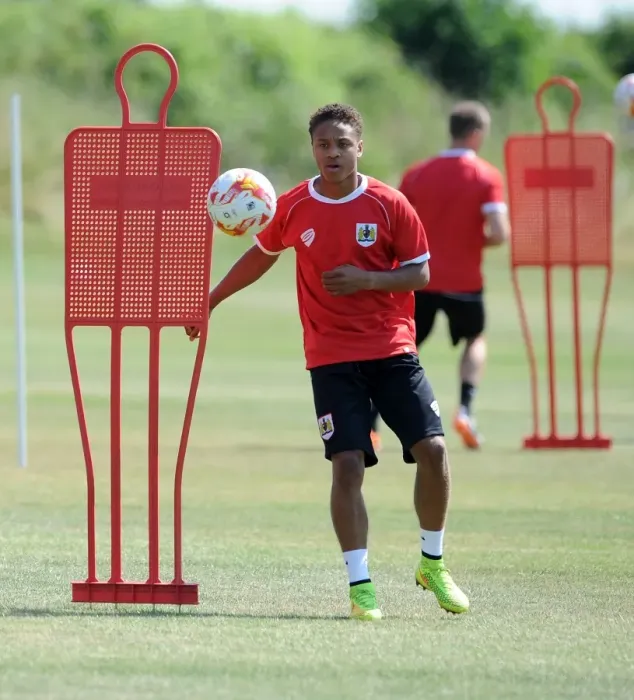 Framed Print : Bobby Reid's Focused Training: Intense Sessions at Bristol City