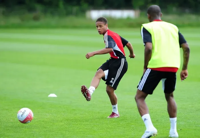 Framed Print : Bobby Reid's Relentless Determination: Pre-Season Training with Bristol City Framed Print : Bobby Reid's Relentless Determination: Pre-Season Training with Bristol City