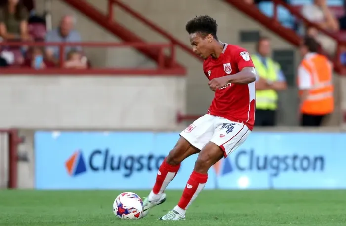 Framed Print : Bobby Reid's Shot at Glanford Park: Scunthorpe United vs. Bristol City, EFL Cup 2016 Framed Print : Bobby Reid's Shot at Glanford Park: Scunthorpe United vs. Bristol City, EFL Cup 2016
