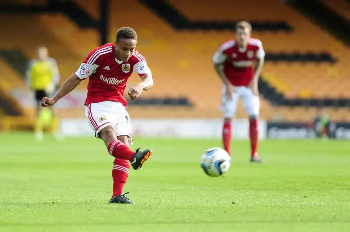 Framed Print : Bobby Reid's Shot: Port Vale vs. Bristol City, Sky Bet League 1 Framed Print : Bobby Reid's Shot: Port Vale vs. Bristol City, Sky Bet League 1