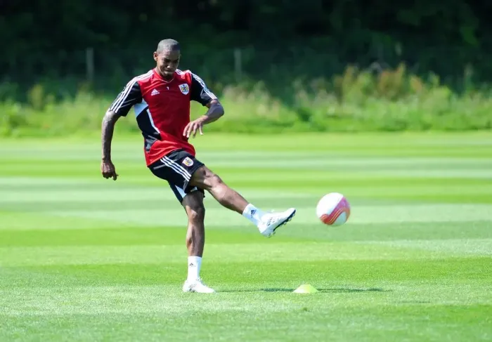 Framed Print : Brace for Impact: Marvin Elliott's Gear Up for Bristol City's Pre-Season Training Framed Print : Brace for Impact: Marvin Elliott's Gear Up for Bristol City's Pre-Season Training
