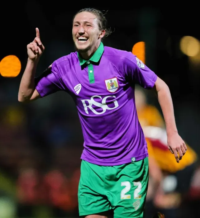 Framed Print : Bradford City vs. Bristol City: Luke Ayling Scores the Third Goal for a 3-0 Lead (Sky Bet League One: Promotion Battle)