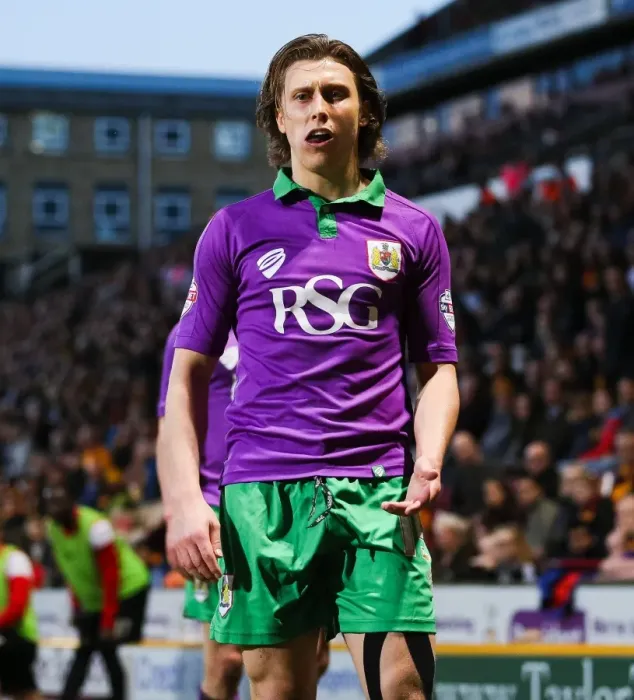 Framed Print : Bradford vs. Bristol City: Luke Freeman's Determined Performance (Promotion Clash)