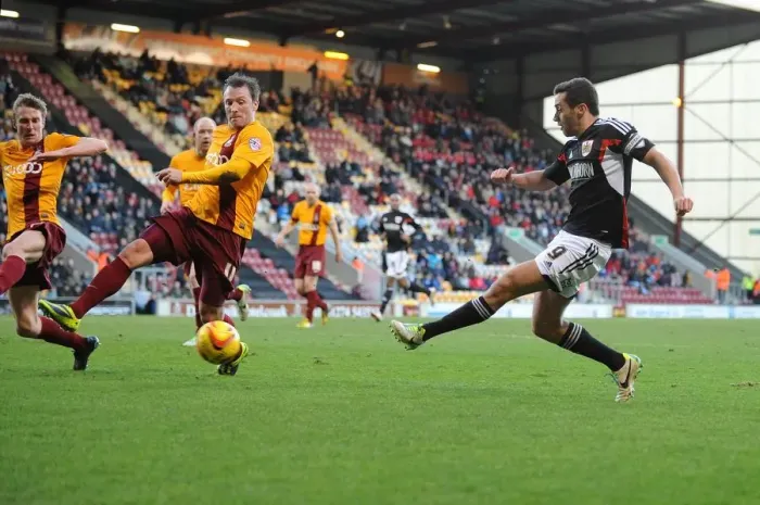 Framed Print : Bradford vs. Bristol City: Sam Baldock's Shot at Glory