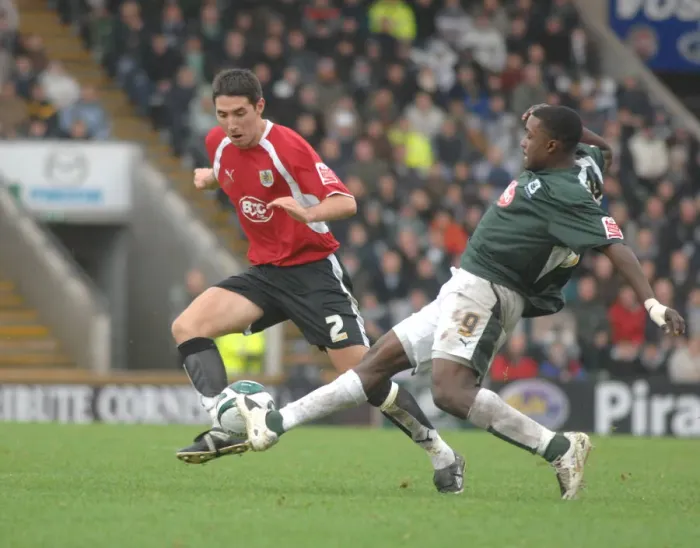 Framed Print : Bradley Orr in Action: Plymouth vs. Bristol City Framed Print : Bradley Orr in Action: Plymouth vs. Bristol City