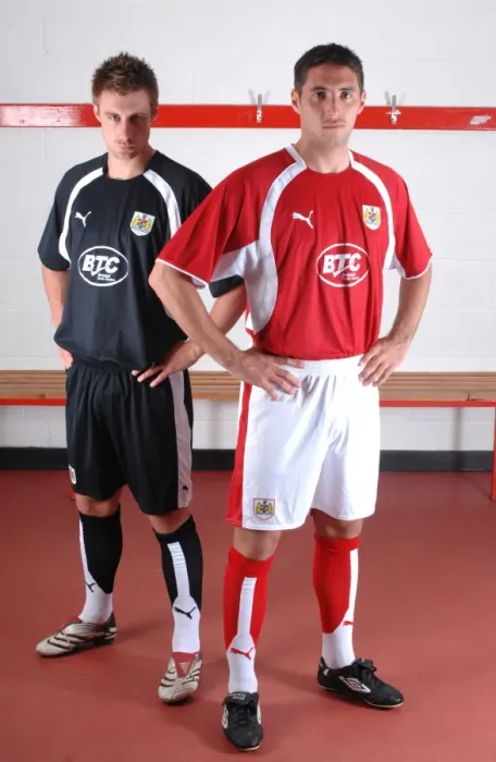 Framed Print : Bradley Orr and David Noble: A Powerful Defensive Duo of Bristol City Football Club Framed Print : Bradley Orr and David Noble: A Powerful Defensive Duo of Bristol City Football Club