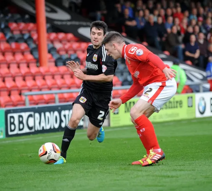 Framed Print : Brendan Moloney Charges Down the Wing: Crewe vs. Bristol City, Sky Bet League One (19 / 10 / 2013) Framed Print : Brendan Moloney Charges Down the Wing: Crewe vs. Bristol City, Sky Bet League One (19 / 10 / 2013)