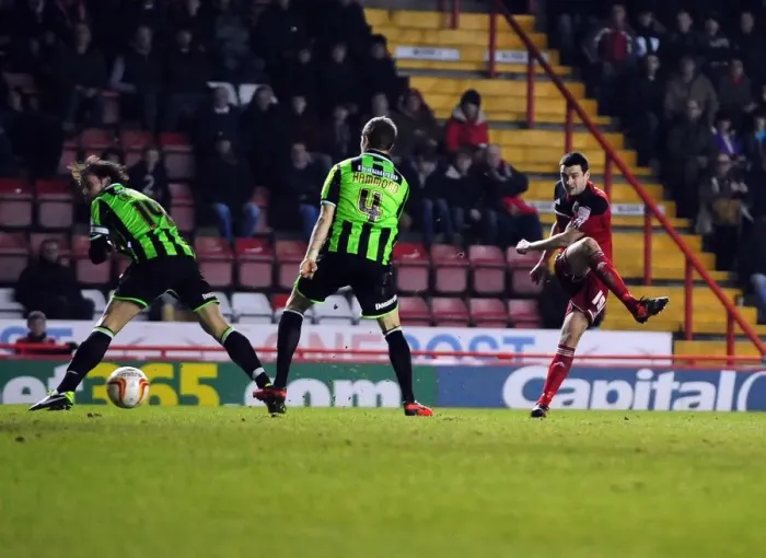 Framed Print : Brendan Moloney's Long-Range Shot: Bristol City vs Brighton and Hove Albion, Npower Championship (05 / 03 / 2013) Framed Print : Brendan Moloney's Long-Range Shot: Bristol City vs Brighton and Hove Albion, Npower Championship (05 / 03 / 2013)