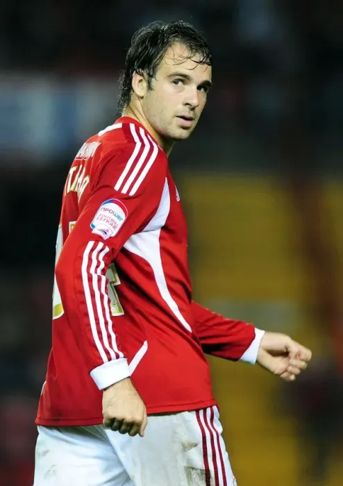 Framed Print : Brett Pitman Scores: Championship Match - Bristol City vs. Reading at Ashton Gate Stadium (September 27, 2011)