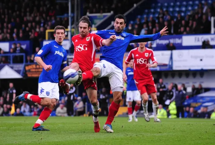 Framed Print : Brett Pitman's Close Call: Portsmouth vs. Bristol City, 17th March 2012 Framed Print : Brett Pitman's Close Call: Portsmouth vs. Bristol City, 17th March 2012
