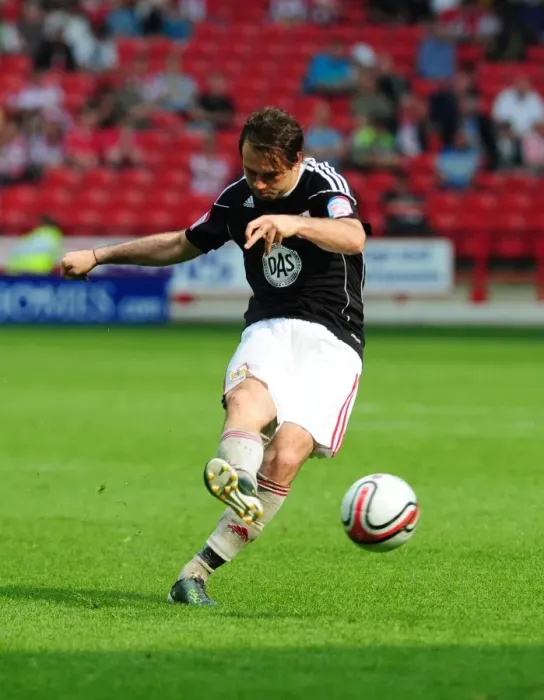 Framed Print : Brett Pitman's Dramatic Free-Kick Hits the Post: Sheffield United vs. Bristol City (Championship, 2011) Framed Print : Brett Pitman's Dramatic Free-Kick Hits the Post: Sheffield United vs. Bristol City (Championship, 2011)