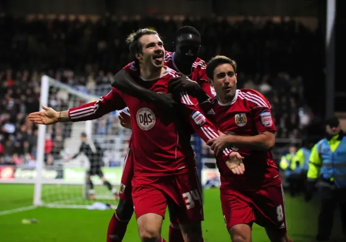 Framed Print : Brett Pitman's Epic Goal Celebration: A Memorable Moment for Bristol City in the Championship (03 / 01 / 2011) - QPR v Bristol City