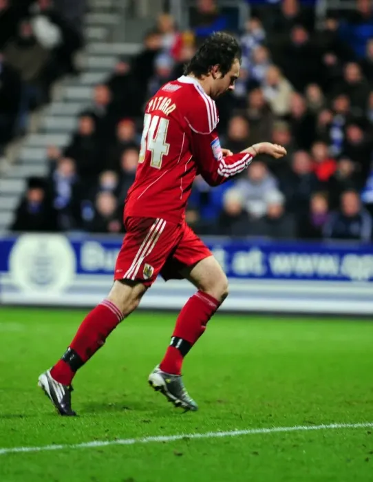 Framed Print : Brett Pitman's Euphoric Goal Celebration: QPR vs. Bristol City (Championship, 03 / 01 / 2011) Framed Print : Brett Pitman's Euphoric Goal Celebration: QPR vs. Bristol City (Championship, 03 / 01 / 2011)