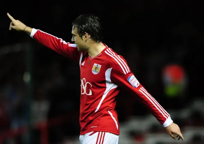 Framed Print : Brett Pitman's Euphoric Goal: Championship 2011 - Bristol City vs. Reading Framed Print : Brett Pitman's Euphoric Goal: Championship 2011 - Bristol City vs. Reading
