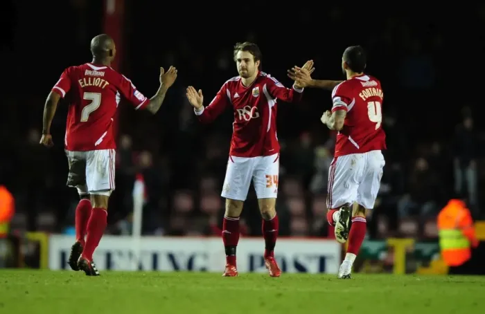 Framed Print : Brett Pitman's Goal Celebration: Bristol City vs. Crystal Palace (Championship 2012)