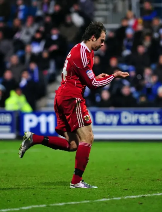 Framed Print : Brett Pitman's Goal Celebration: QPR vs. Bristol City, Championship (03.01.2011)