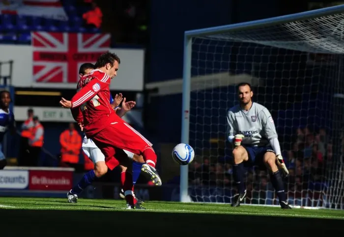 Framed Print : Brett Pitman's Near-Miss: Ipswich vs. Bristol City Championship Clash (August 2010)